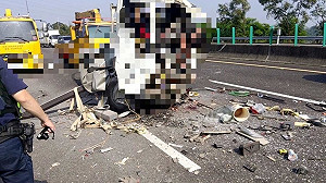 國3竹崎段2貨車追撞事故　2死1傷