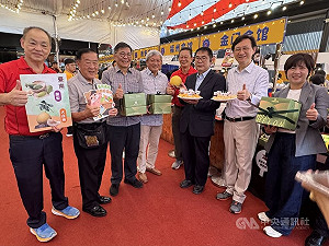 黃偉哲赴星推廣台南洋香瓜　駐星代表邀旅客來台觀光