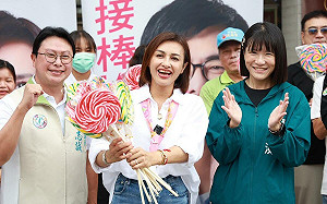 換新看板宣告接棒拚高雄   邱議瑩：明日正式登記參選市長