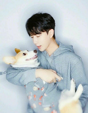 (影)于朦朧手機定位「央企豪宅」？持有者身份遭起底 疑和天娛傳媒有關