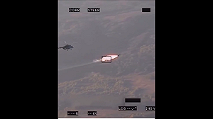 (影) 烏米爾諾赫拉德換防突襲曝光 ! 米-8擊落俄無人機 網傳俄軍屍橫遍野照惹議