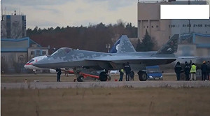 攜2反輻射導彈! 俄軍蘇-57主副彈艙首度亮相 吸引杜拜航空展潛在客戶