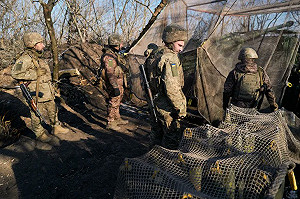 (影) 紅軍城缺兵告危 ! 俄軍趁霧突襲逼近城區 烏軍東部戰線面臨崩潰邊緣