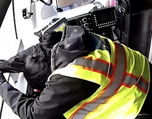 （影）舊金山驚現「失速列車」! 乘客被甩離座位失聲尖叫 竟是駕駛打瞌睡闖禍