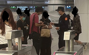 北捷偷拍19歲少女被抓包！被害人攔人報案  男子急刪照道歉