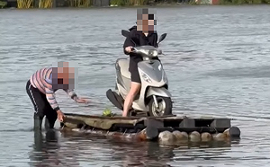 「乘竹筏」趕上班！宜蘭護理師身分曝光   網：超感動