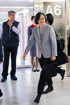 蔡英文歐洲行返國：台灣需要我，我就會在