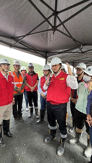 季連成關心馬太鞍溪堰塞湖災後復原  籲加速家園、堤防與便道重建