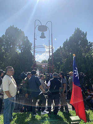 地理系校友出手！颱風「雞排承諾」未兌現  校友霸氣請350杯手搖飲