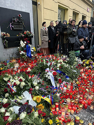 捷克街頭歡慶自由民主  紀念絲絨革命推翻共產政權