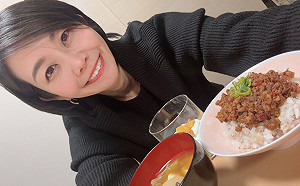 賴清德吃日本水產力挺！日美女參議員「魯肉飯加芒果」回敬：德不孤必有鄰