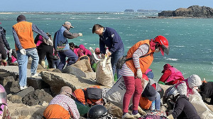 澎湖摩西分海淨灘活動 近500人合力恢復海岸美景