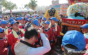 北港媽祖南都巡歷抵河樂廣場　黃偉哲代表市民到場接駕祈福