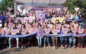 宣導國際終止婦女受暴日   高市發表社區服務方案成果