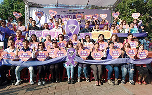 宣導國際終止婦女受暴日   高市發表社區服務方案成果