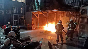 台中居酒屋火災  1男員工臉部燙傷送醫