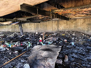 台中西柳橋下今晨火警！消防局半小時內撲滅驚見焦黑男屍