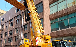 高雄海霸王驚傳工人墜樓身亡！勞工局出手  勒令停業開罰