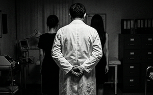 舊案查不到、醫師本人拒公開可蓋牌！民團轟：「狼醫系統」形同虛設