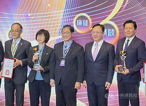 第3屆透明晶質獎　鄭銘謙勉讓清廉成進步力量