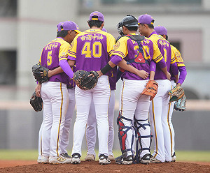 大專棒球聯賽楊智淵開轟　開南擊敗美和勝場開張