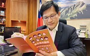 馬克宏肯定台灣應對資訊戰    林佳龍翻小橘書：願向世界分享經驗 