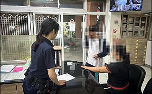 詐騙！國中生深夜網購「帳戶突遭凍結」 阿嬤帶孫急衝警局求助