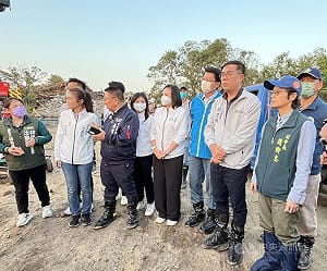 台南烏樹林暫置場悶燒　彭啓明：不排除直升機協助