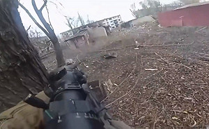 (影) 俄攻紅軍城月損1.5萬兵！ 23坦克、69裝甲車被毀 M2重機槍揚威