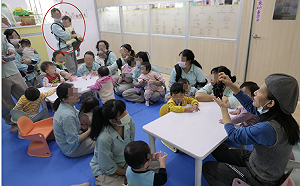 寧靜車廂算什麼！攜子入監被主管怒斥：不要以為帶小孩來度假的