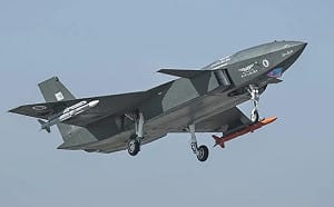 土耳其無人戰機「紅蘋果」成功發射空對空導彈擊落目標  實現全球首例視距外獵殺