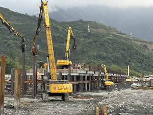 施工進度超前！花蓮「馬太鞍溪鋼便橋」明年1月完工