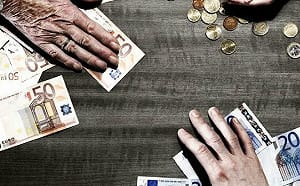 蔡筱穎觀點》法國「嬰兒潮一代」9兆歐元巨額遺產轉移引覬覦  開始有人「打主意」…