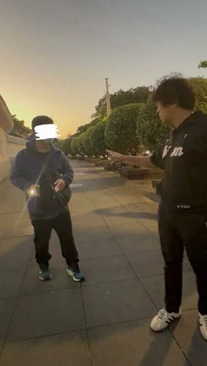 沈伯洋帶女兒遭強光逼問錄影 他感慨：這不該在台灣發生 