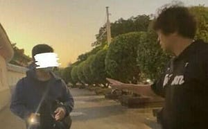 沈伯洋帶女兒遭強光逼問錄影 他感慨：這不該在台灣發生 