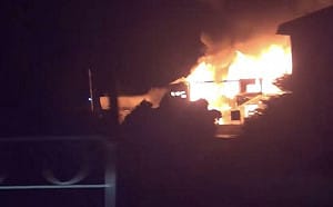 日本青森外海7.6強震！多地火災傳森林大火 2700戶停電