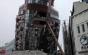 花蓮0403強震天王星大樓倒塌釀1死！建商過失致死起訴  建築師遭通緝