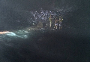 溪水暴漲受困下游 4名移工驚險獲救