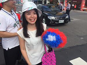 國旗帽二刷！愛國婆婆再購千頂送民眾
