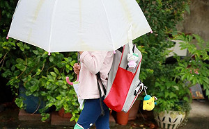 快訊》大雨下不停 宜蘭6學校停班停課