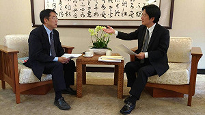 黃偉哲向賴清德請益 市政藍圖越見清晰