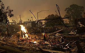 北加野火猖狂燒五天  36死9萬人強制撤離