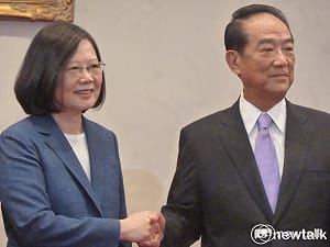 一國兩制爭議  府：尊重宋楚瑜意願 火速解任資政