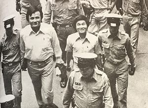 美麗島46周年貼泛黃老照    邱議瑩：父親被捕入獄讓我一夜長大