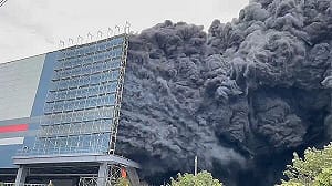 全聯倉儲大火釀9死！滿1年前夕  全聯、承包公司14人遭起訴