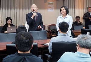 林保華觀點》滑頭的韓國瑜還怕陳玉珍的重壓？