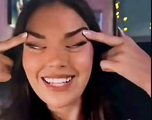 芬蘭小姐拉眼角疑歧視亞裔照遭撤冠 引種族論戰