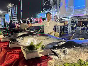 出席「大海開吃」推前鎮漁港升級   許智傑串聯交通打造觀光新亮點