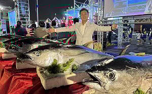 出席「大海開吃」推前鎮漁港升級   許智傑串聯交通打造觀光新亮點