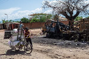 美國介入斡旋未止戰火！M23 叛軍進入剛果東部重鎮烏維拉